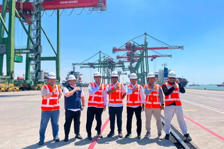 Visit-Dermaga-TPK-Teluk-Lamong.jpg